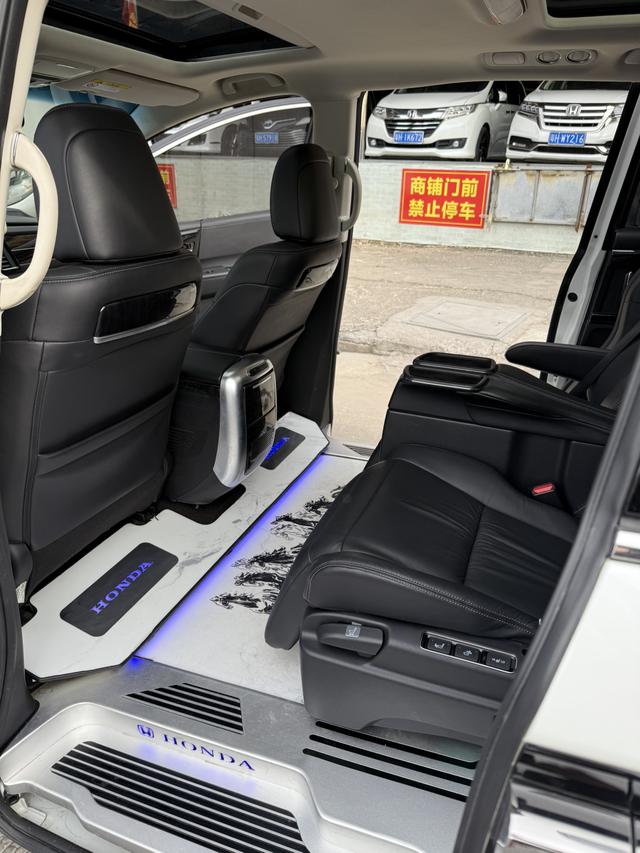 Honda Elysion 2019 thumb 11
