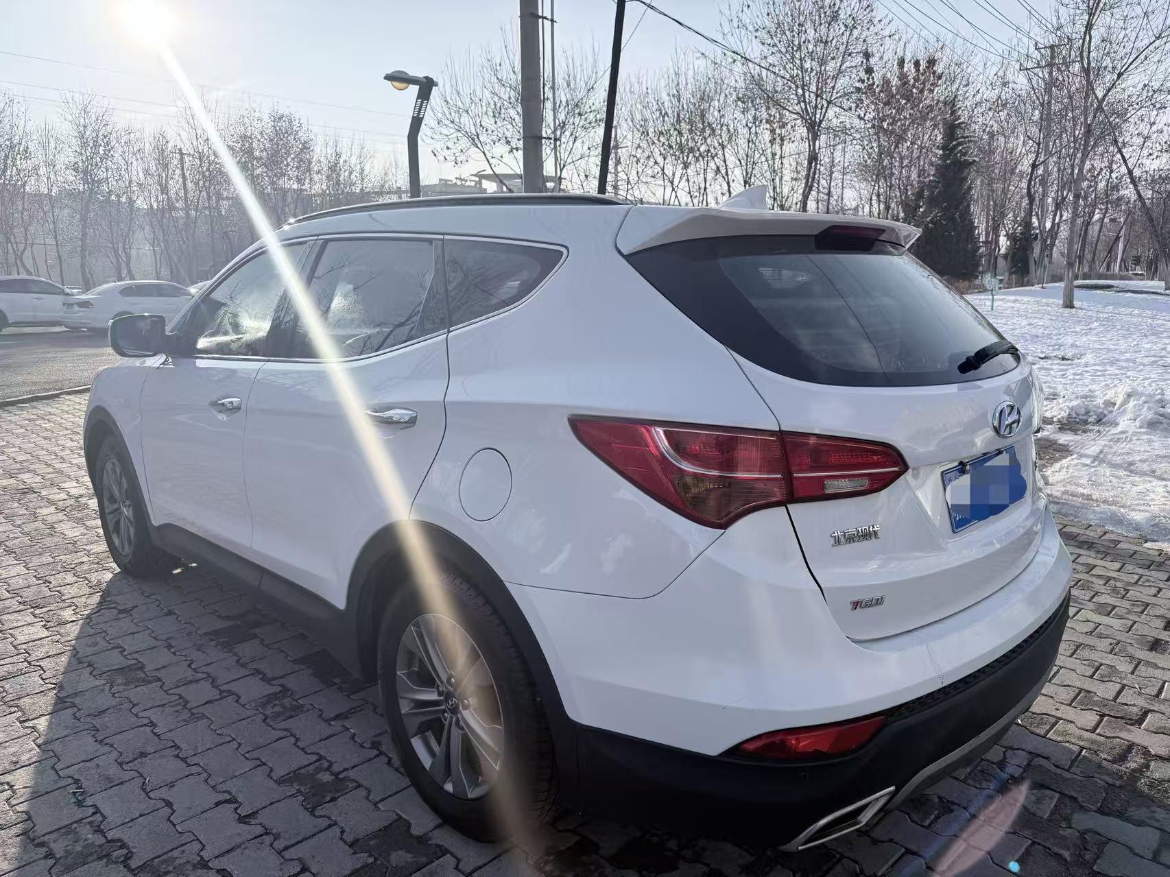 Hyundai Santa Fe 2016 thumb 2