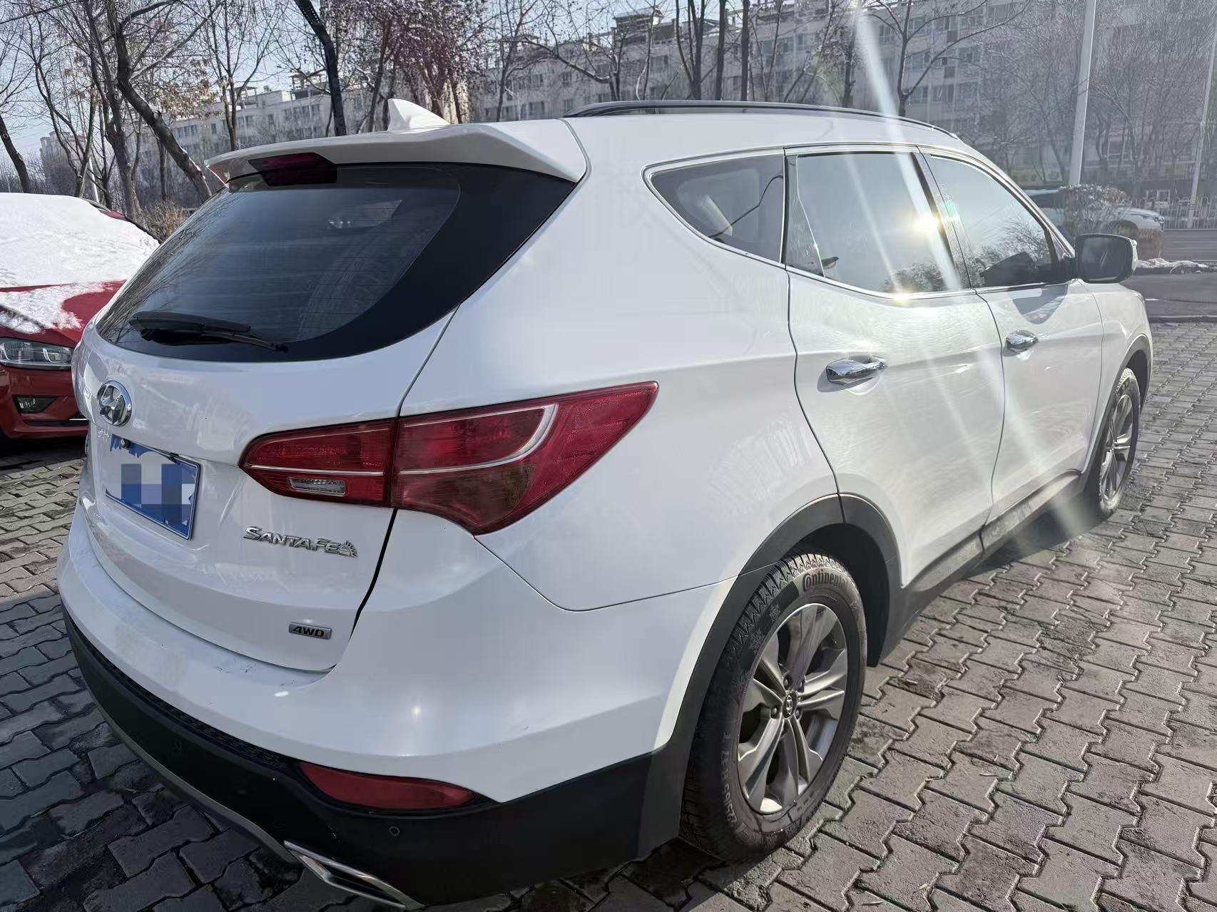 Hyundai Santa Fe 2016 thumb 4