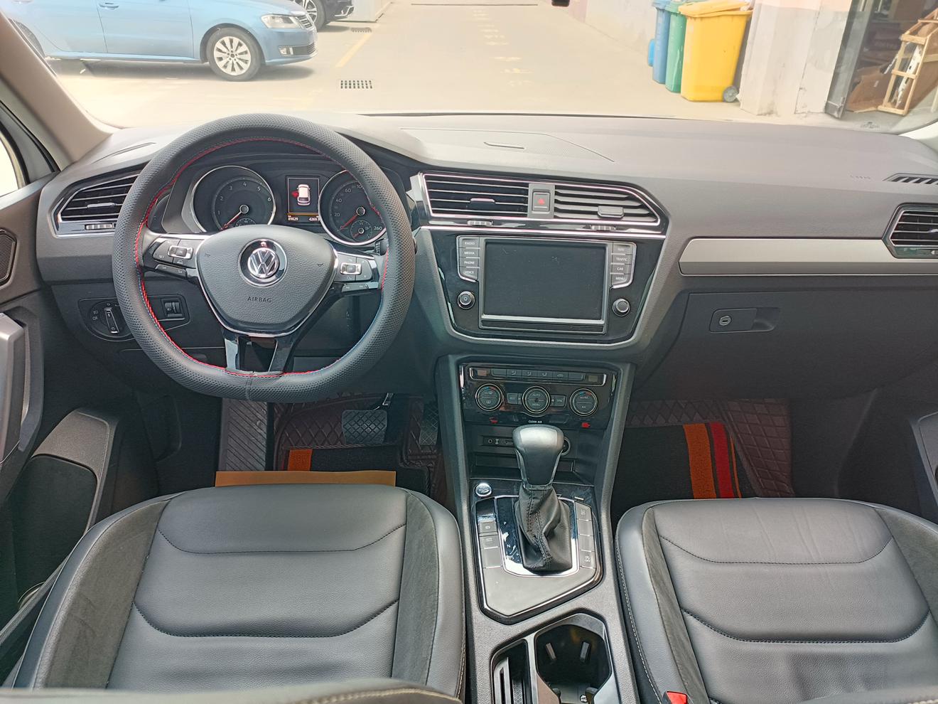 Volkswagen Tiguan 2018 thumb 5