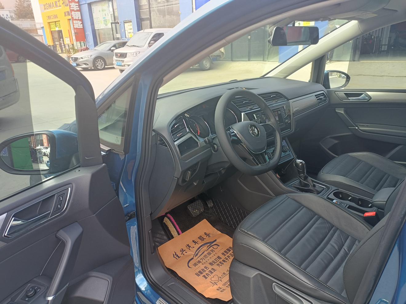 Volkswagen Touran 2018 thumb 6
