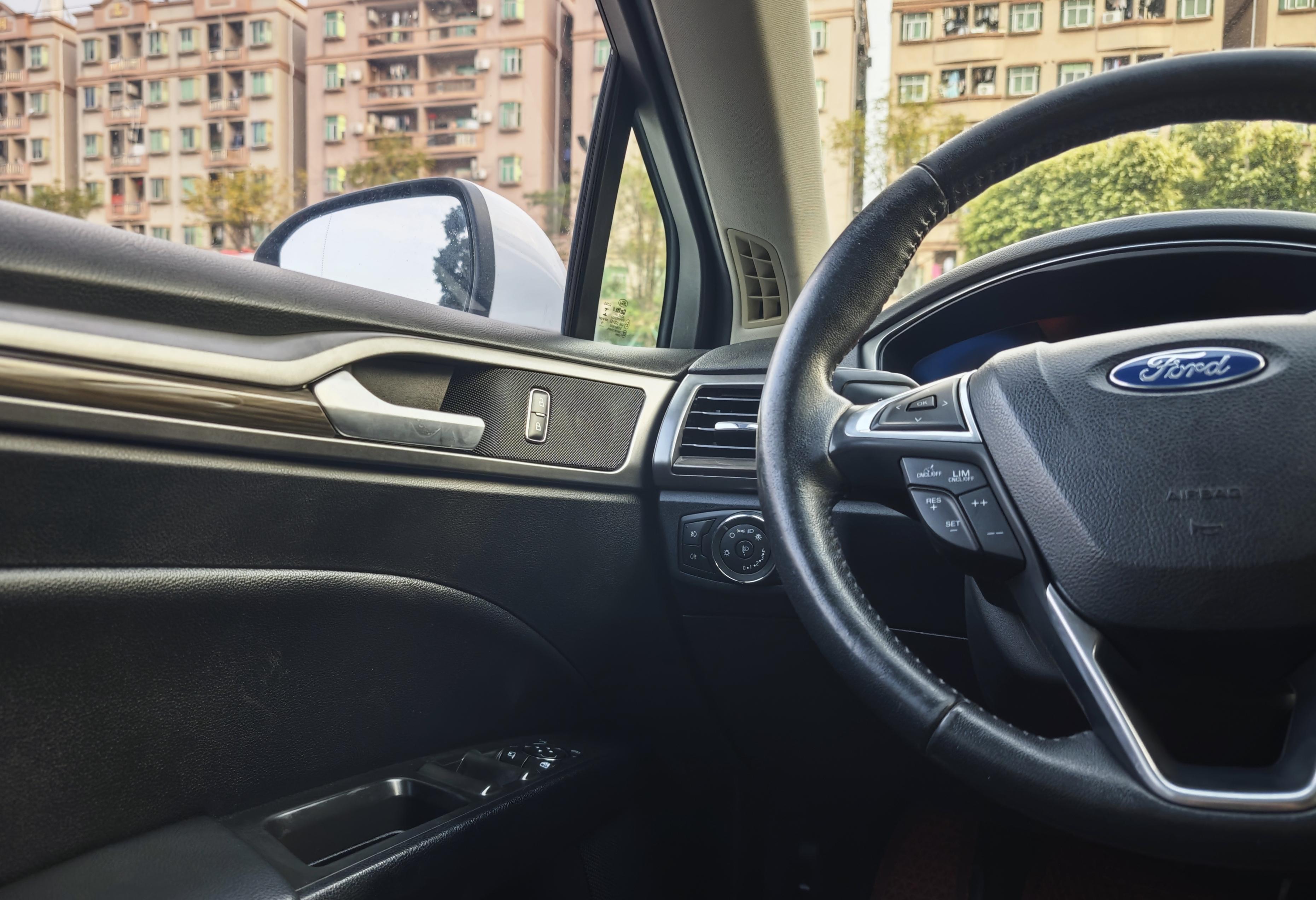 Ford Mondeo 2018 thumb 10
