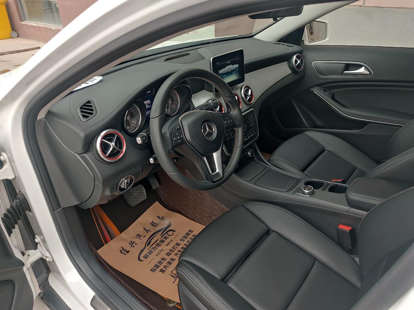 Mercedes-Benz GLA 2016 thumb 6