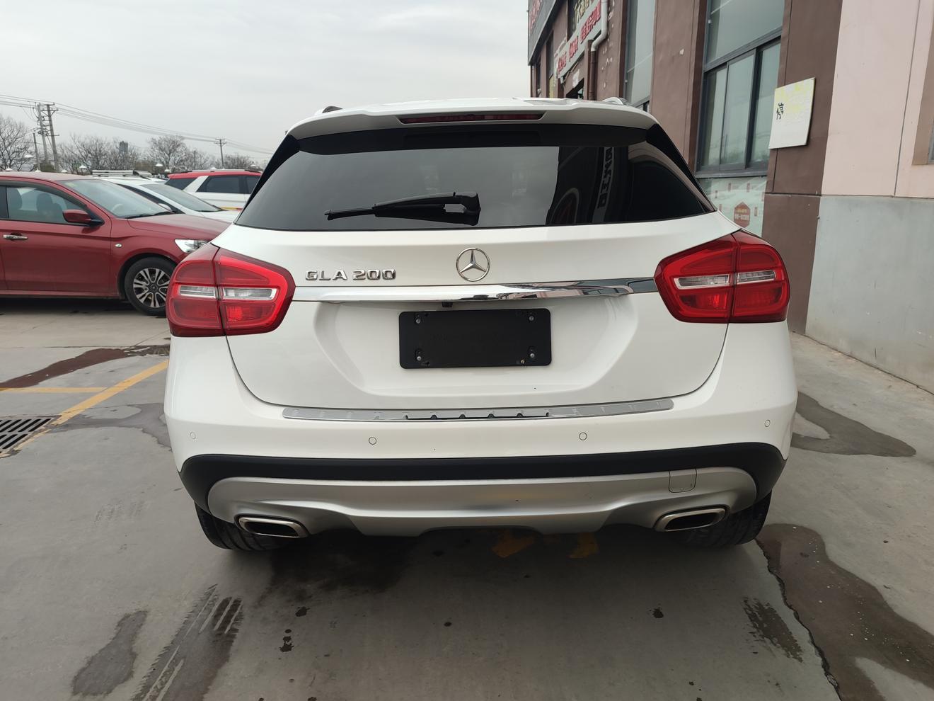 Mercedes-Benz GLA 2016 thumb 12