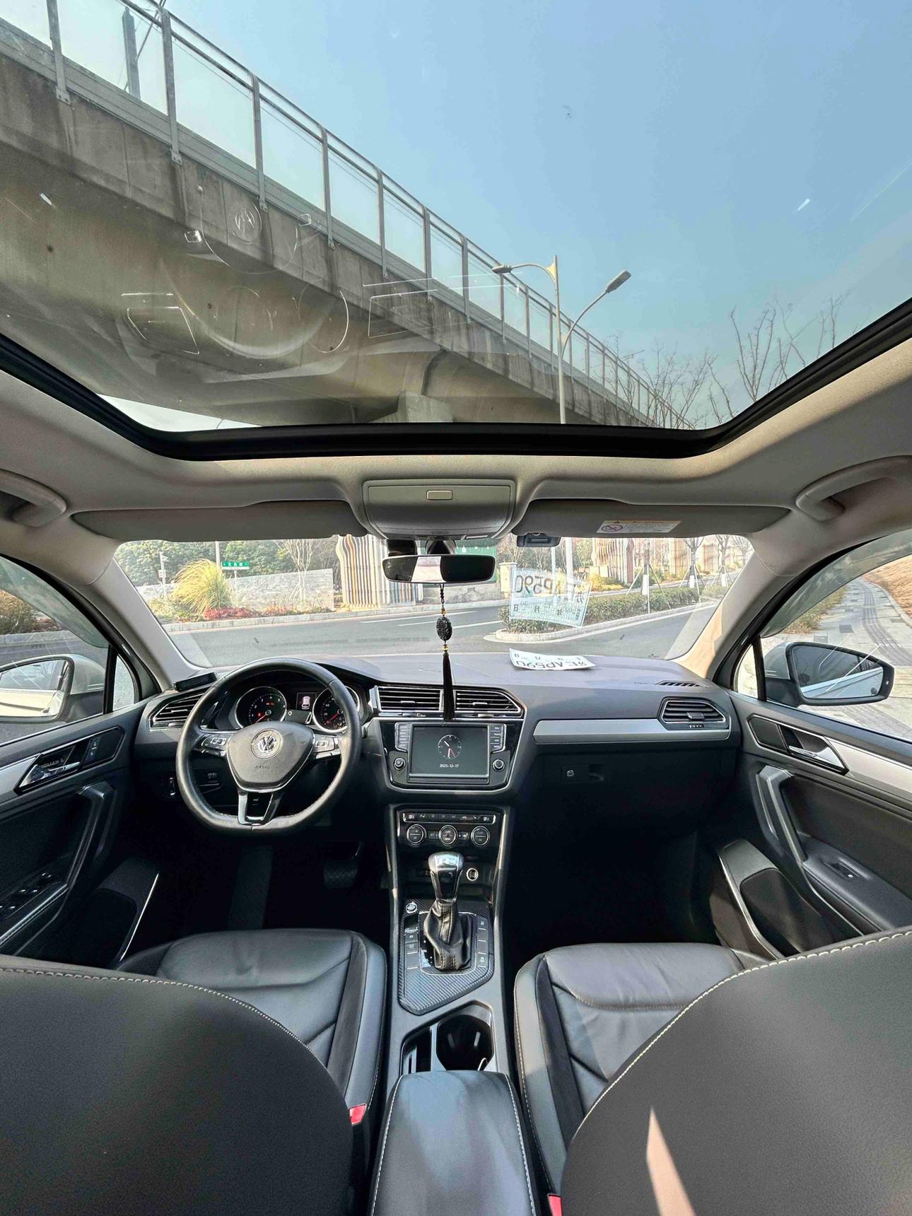 Volkswagen Tiguan 2018 thumb 6
