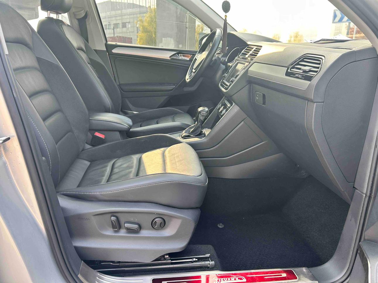 Volkswagen Tiguan 2018 thumb 7