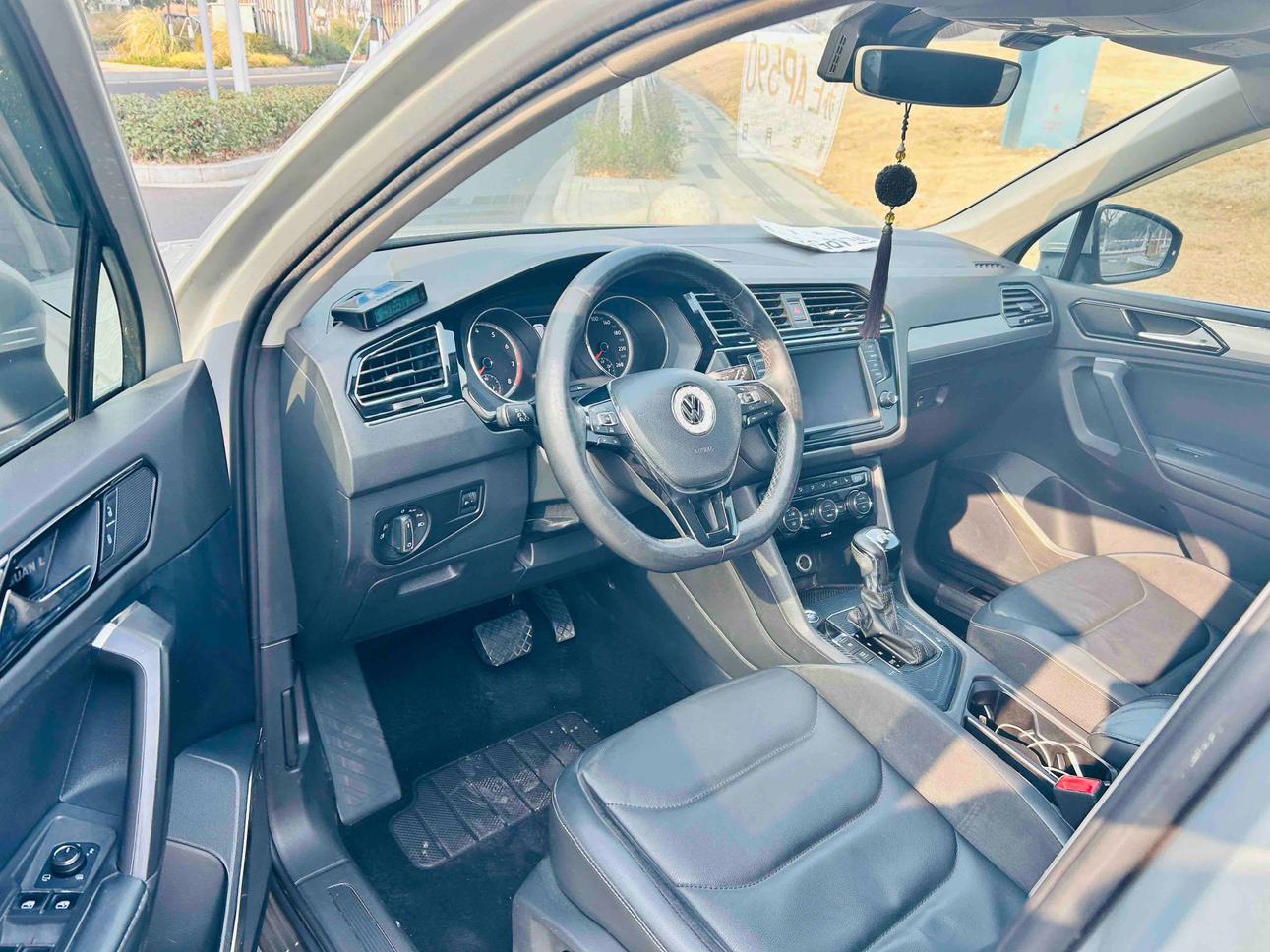 Volkswagen Tiguan 2018 thumb 8