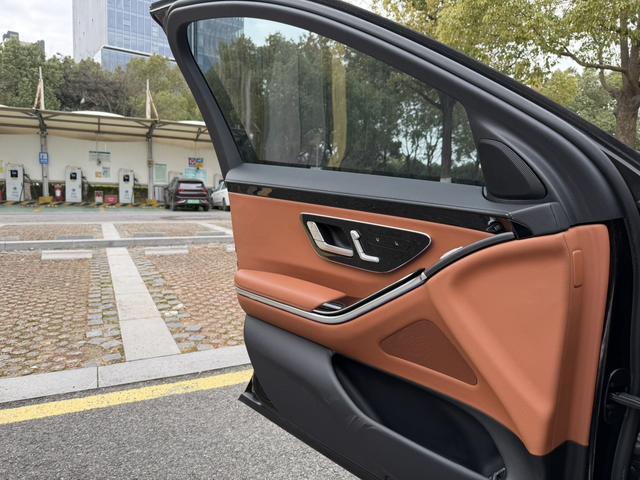 Mercedes-Benz S-Class 2021 thumb 7