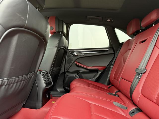 Porsche Macan 2023 thumb 7