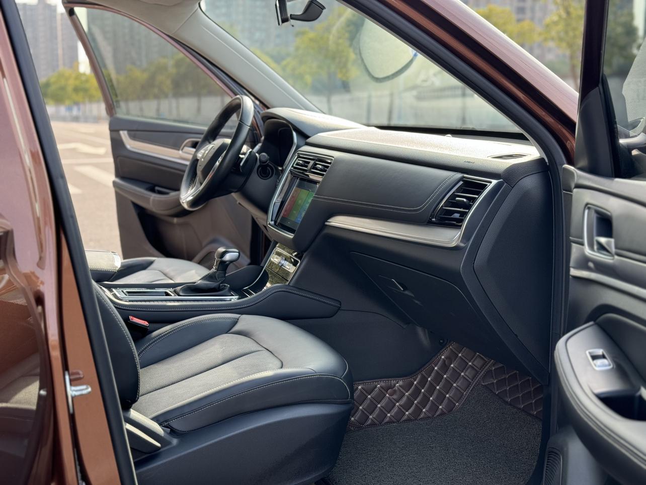 Roewe RX8 2019 thumb 9