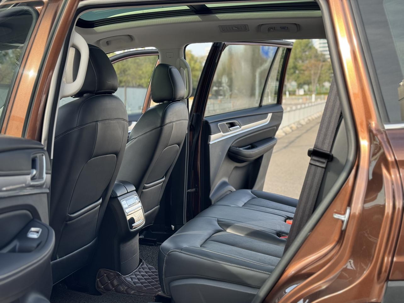 Roewe RX8 2019 thumb 11