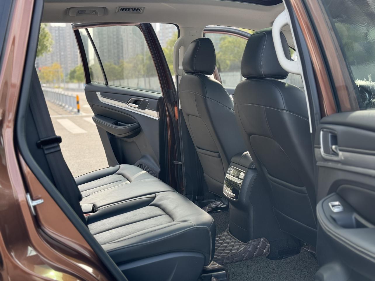 Roewe RX8 2019 thumb 12