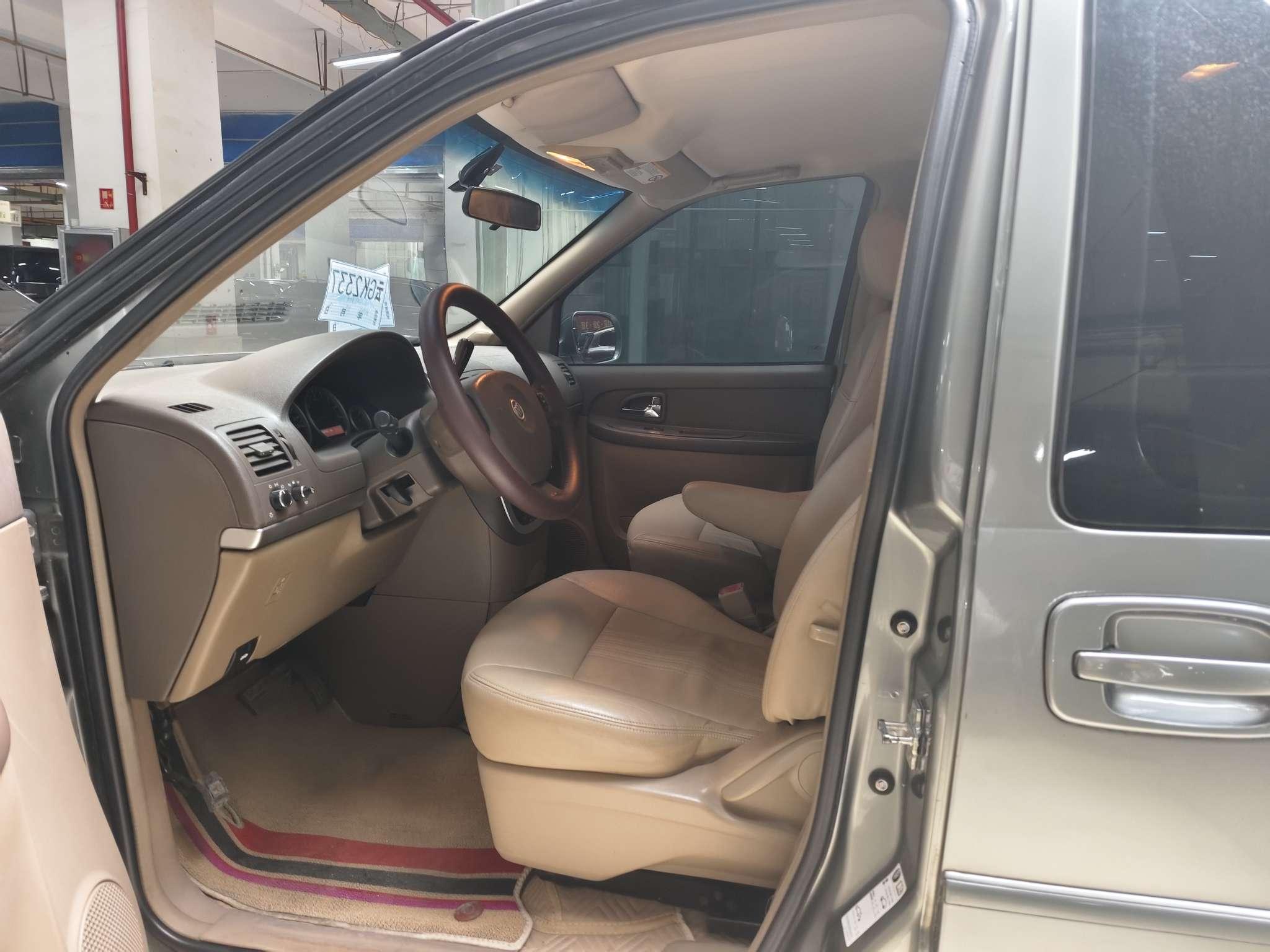 Buick GL8 2013 thumb 6