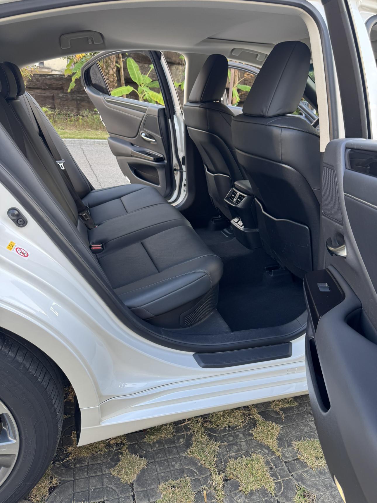 Lexus ES 2019 thumb 6