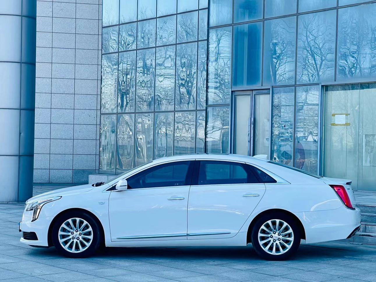 Cadillac XTS 2019 thumb 2