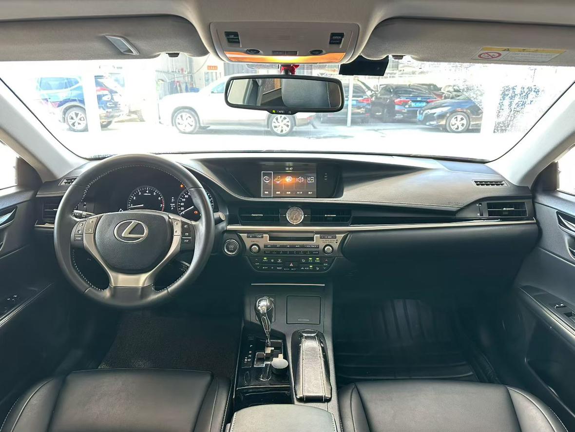 Lexus ES 2014 thumb 3