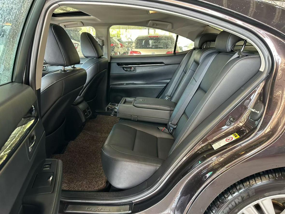 Lexus ES 2014 thumb 7