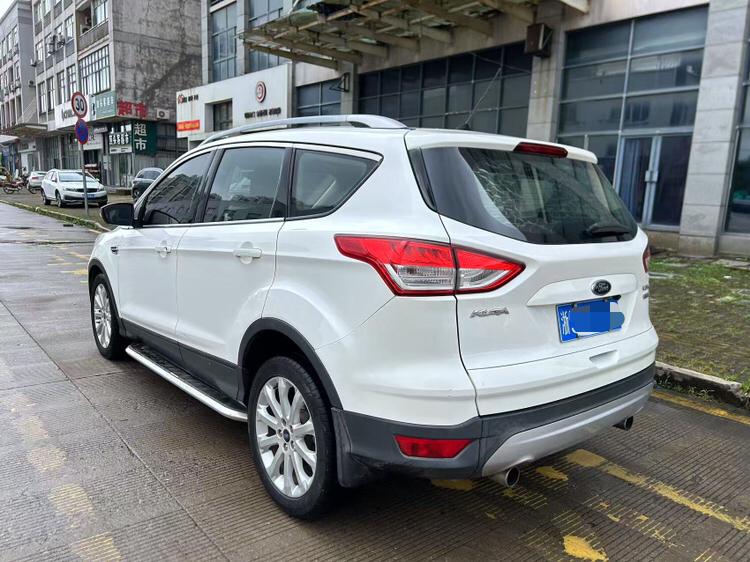 Ford Kuga 2015 thumb 2