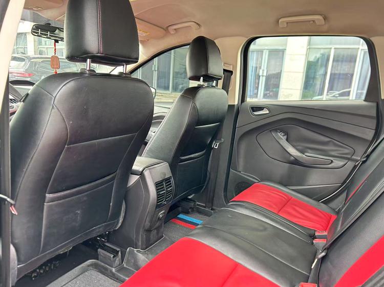 Ford Kuga 2015 thumb 7