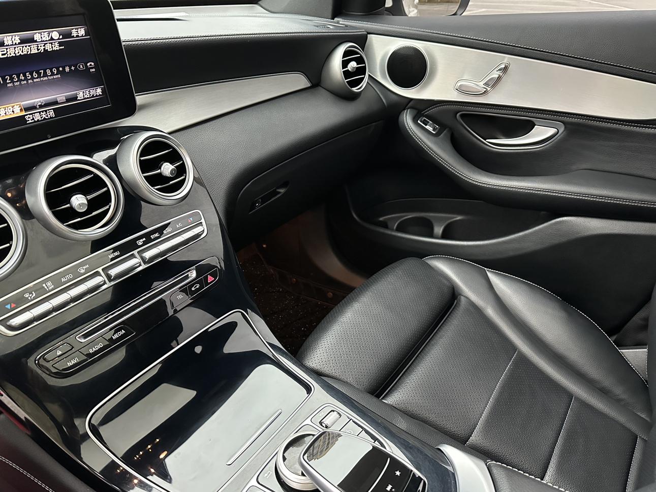 Mercedes-Benz GLC 2018 thumb 12