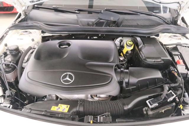 Mercedes-Benz CLA 2017 thumb 3