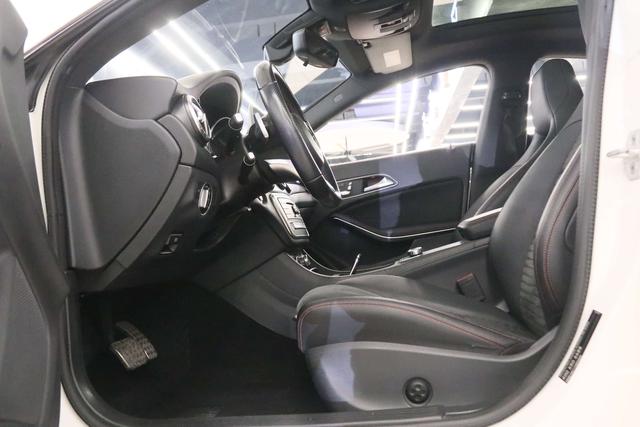 Mercedes-Benz CLA 2017 thumb 12