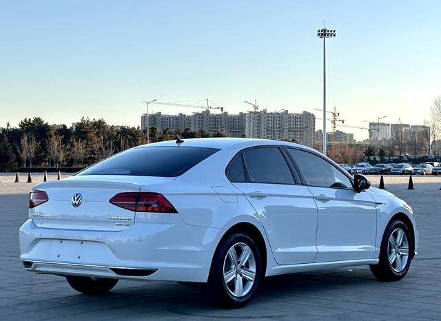 Volkswagen Lamando 2019 thumb 3