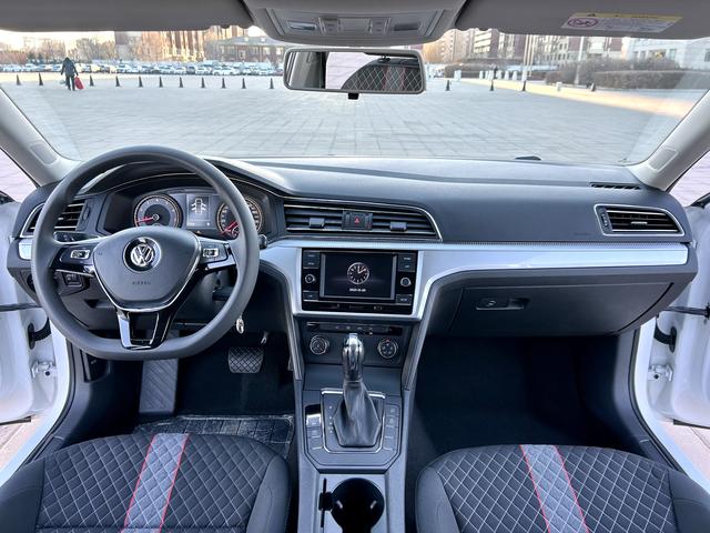 Volkswagen Lamando 2019 thumb 8