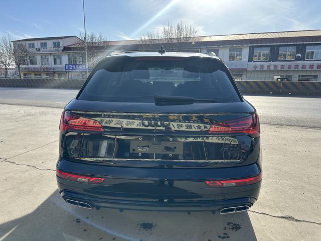 Audi Q5 2021 thumb 2
