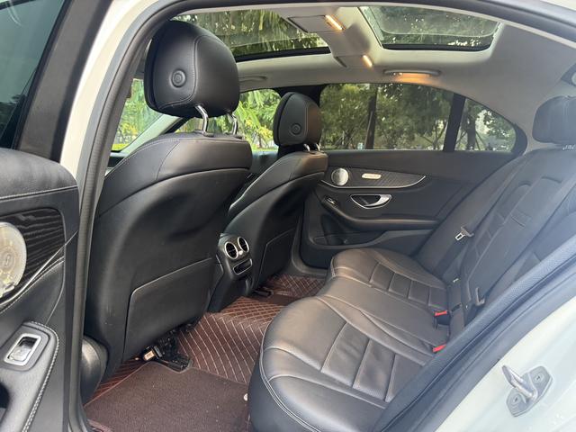 Mercedes-Benz C-Class 2019 thumb 2