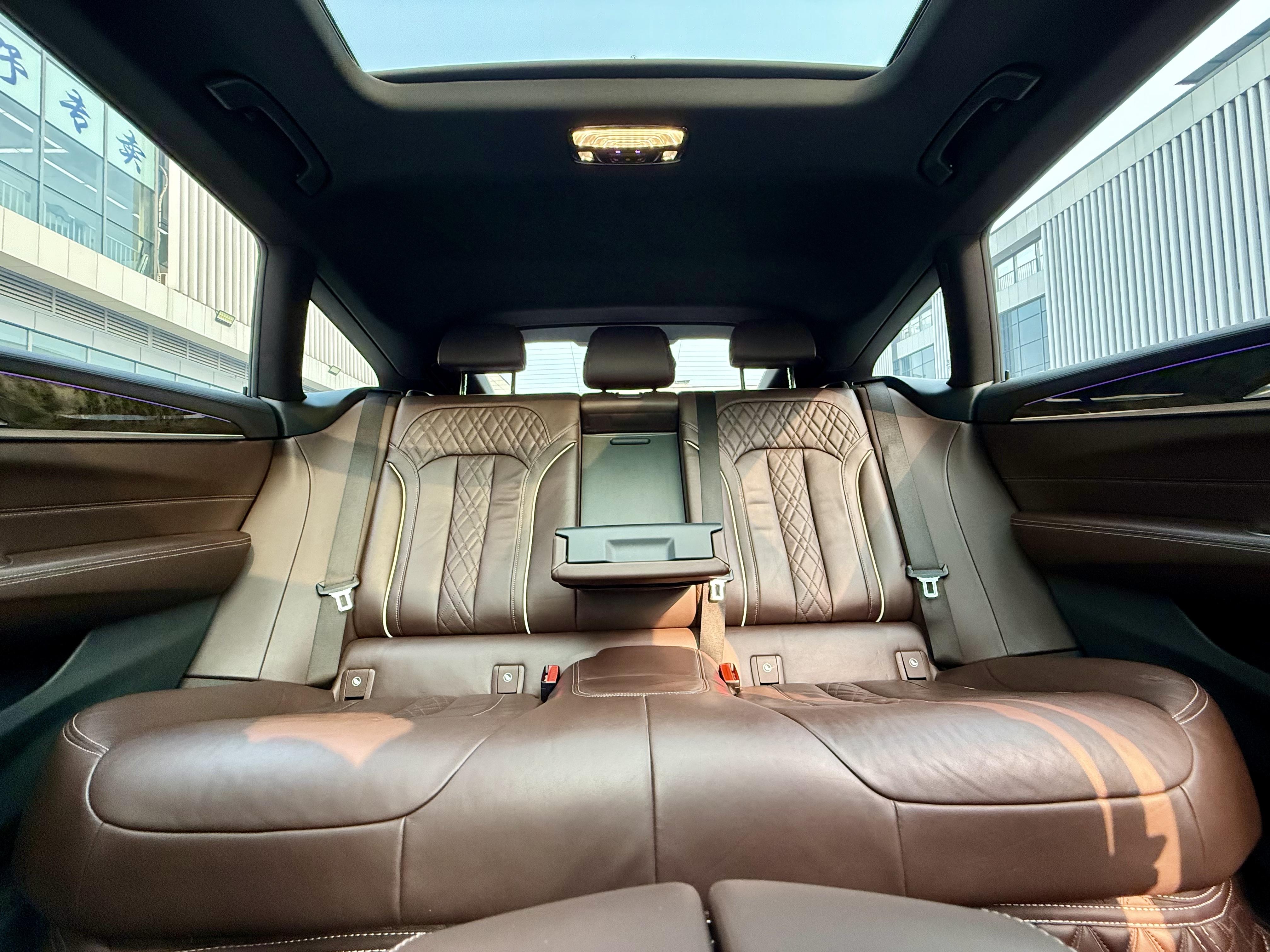 BMW 6 серии 2019 thumb 9