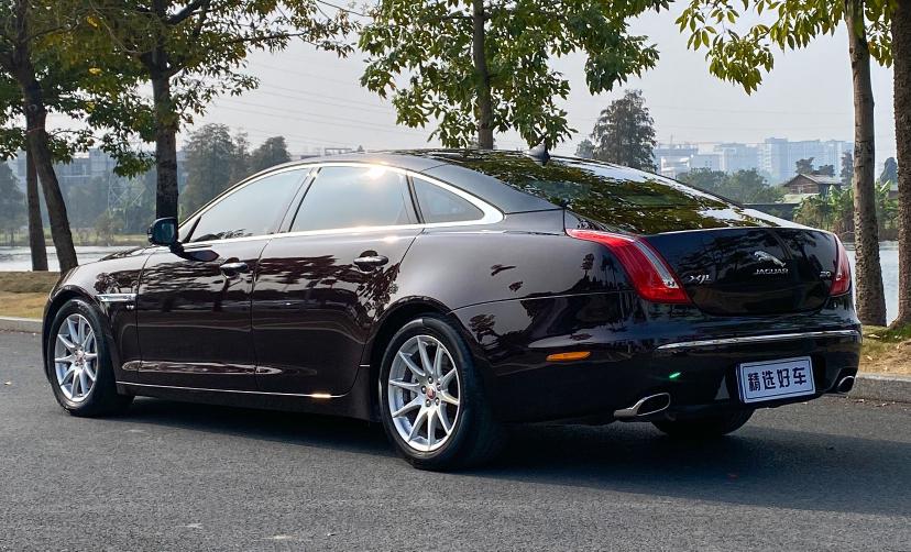 Jaguar XJ 2015 thumb 2