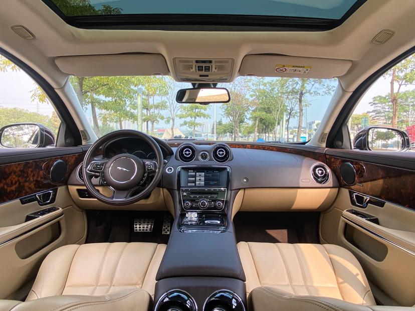 Jaguar XJ 2015 thumb 6