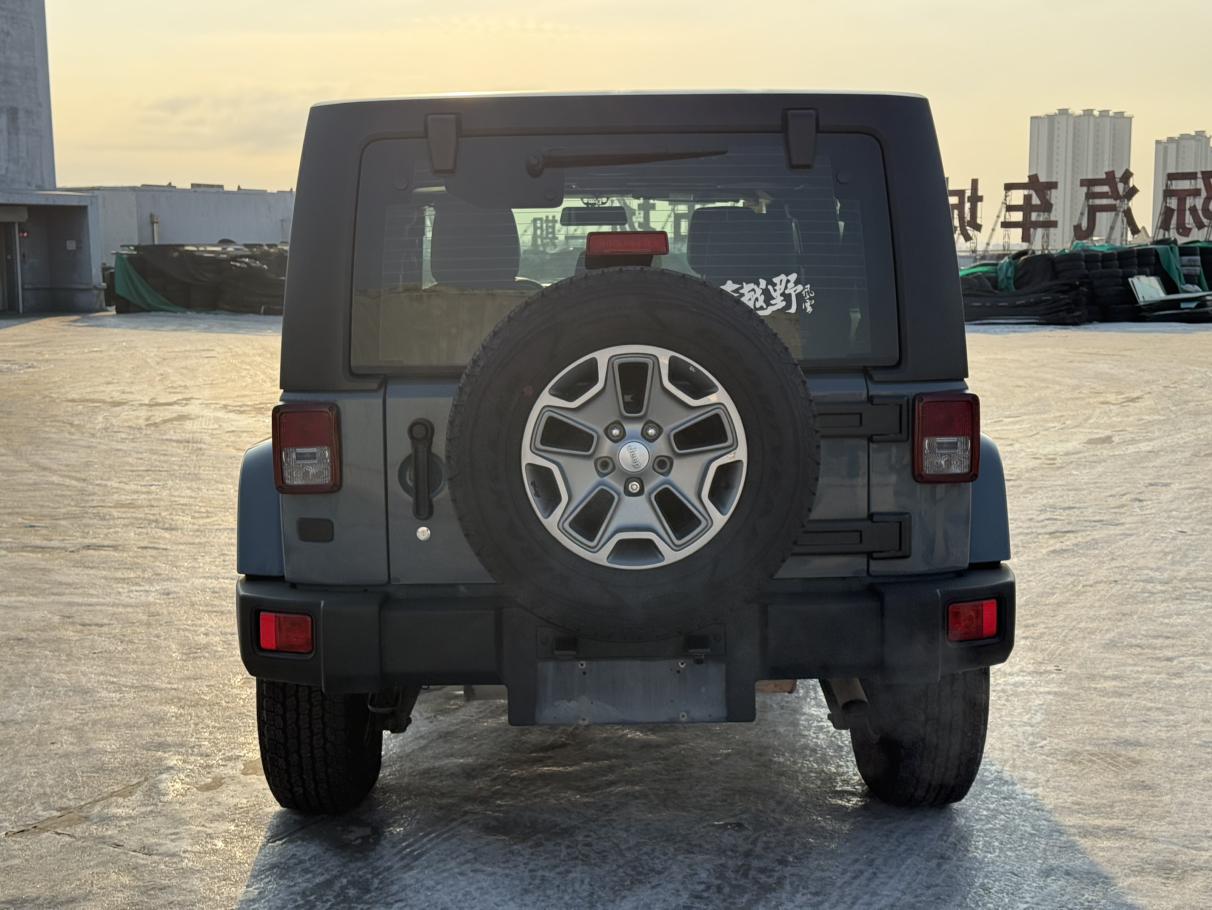 Jeep Wrangler 2015 thumb 4