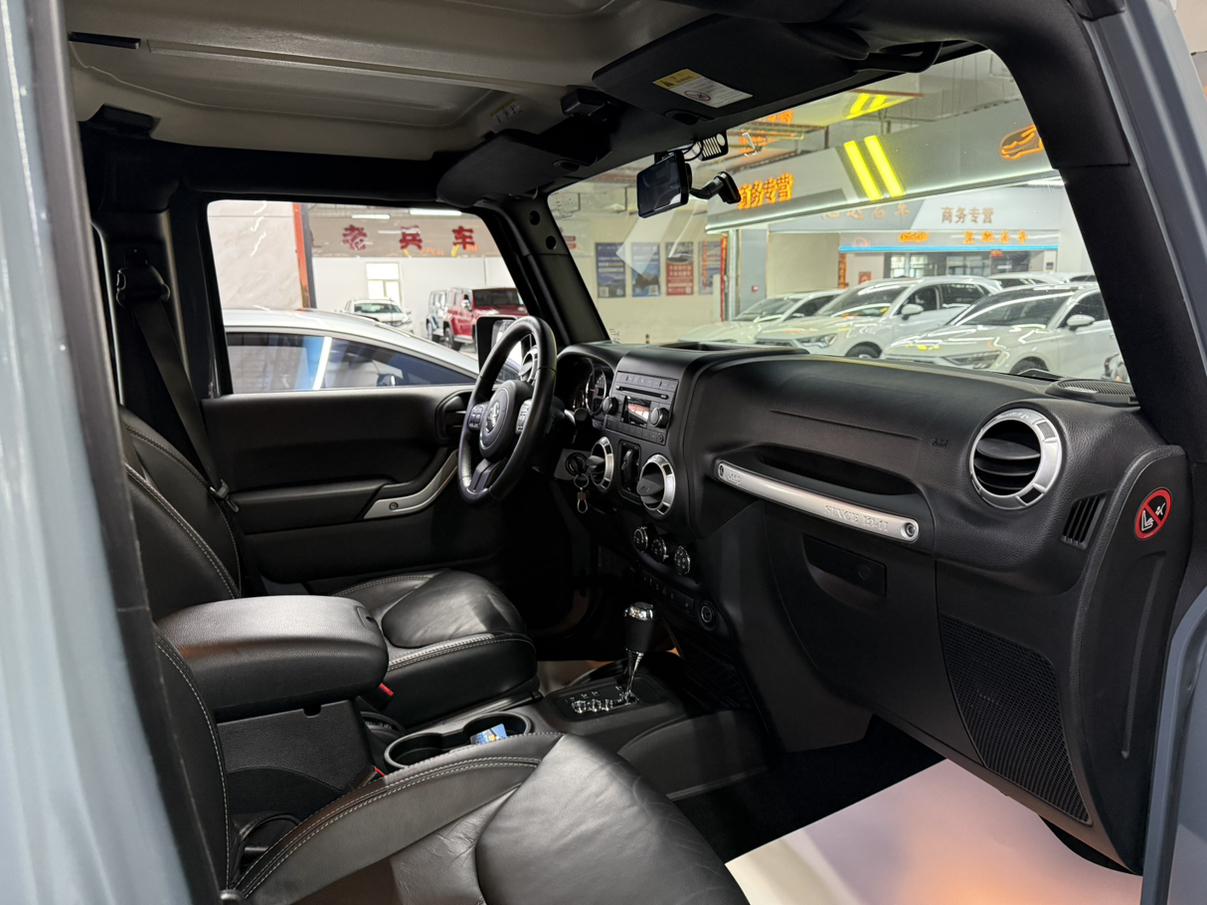 Jeep Wrangler 2015 thumb 7
