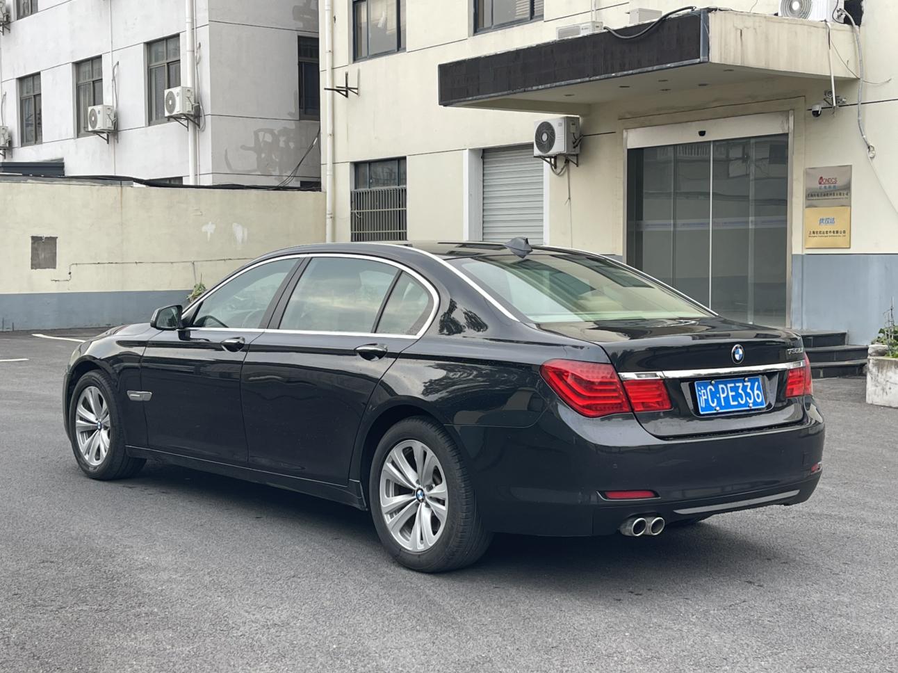 BMW 7 серии 2009 thumb 2