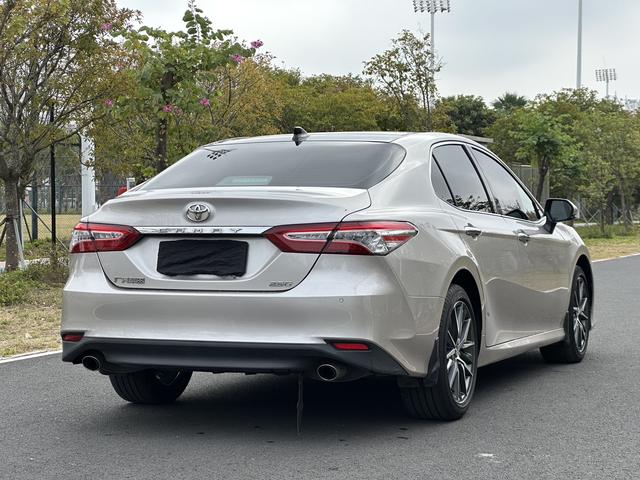 Toyota Camry 2021 thumb 3