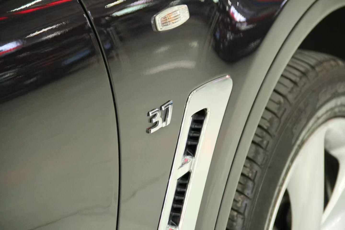 Infiniti QX70 2014 thumb 9