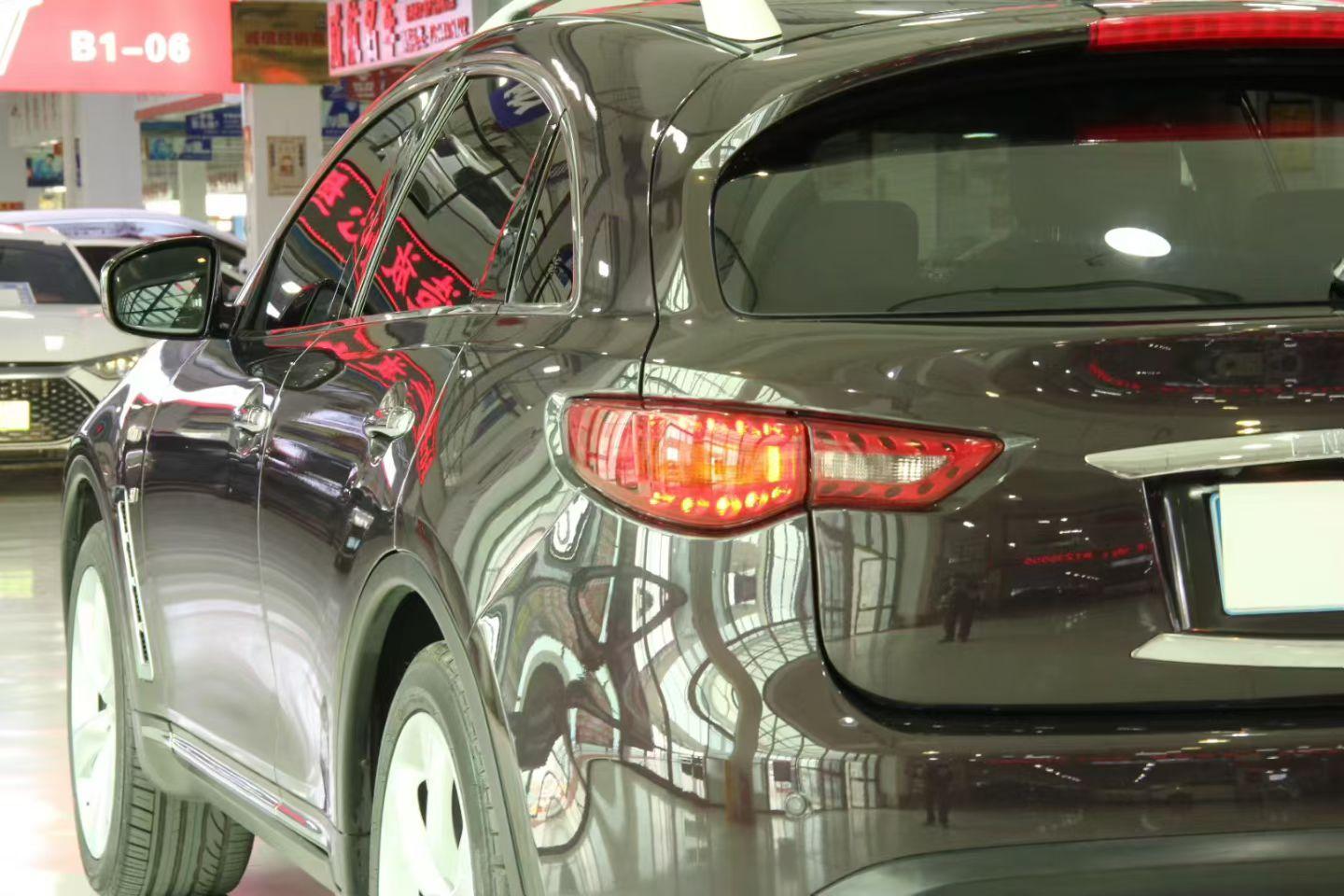 Infiniti QX70 2014 thumb 11