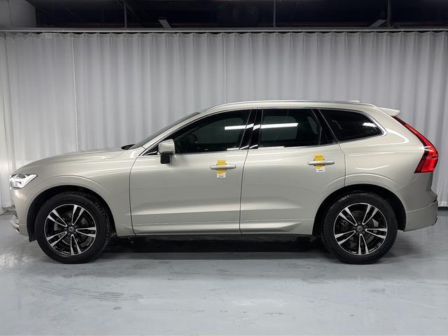 Volvo XC60 2018 thumb 2
