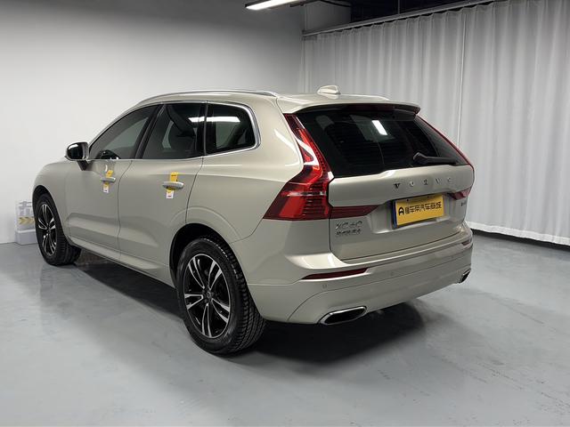 Volvo XC60 2018 thumb 3
