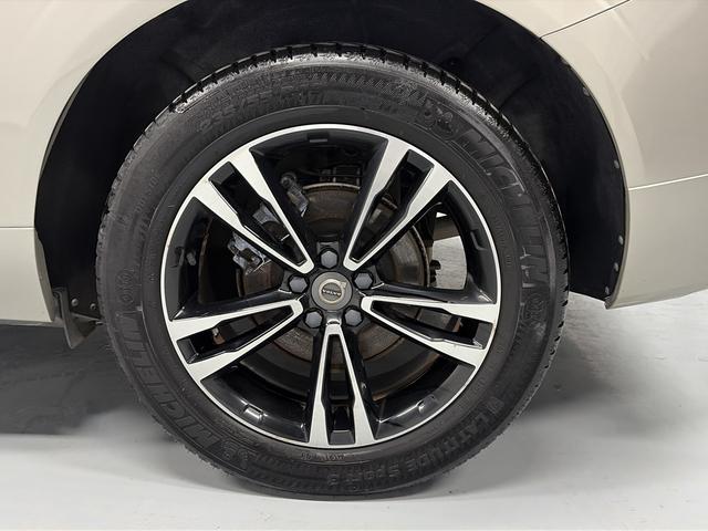 Volvo XC60 2018 thumb 7