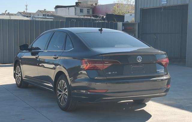 Volkswagen Sagitar 2021 thumb 2