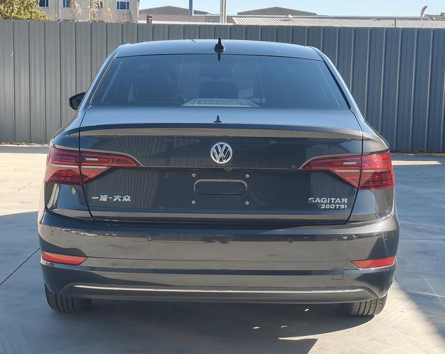 Volkswagen Sagitar 2021 thumb 3