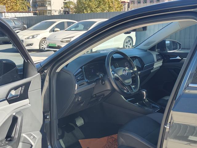 Volkswagen Sagitar 2021 thumb 4