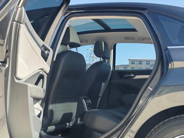 Volkswagen Sagitar 2021 thumb 6
