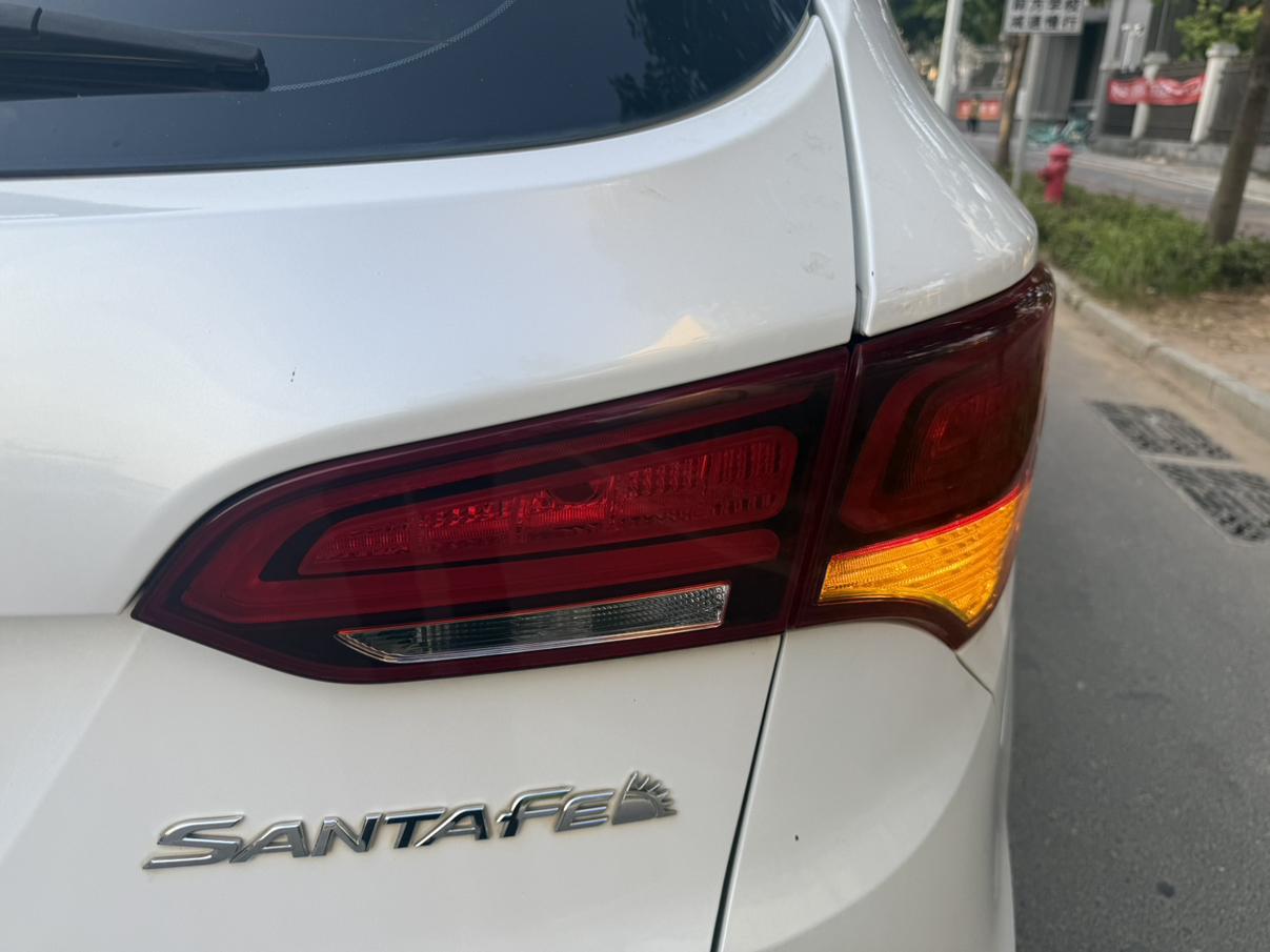 Hyundai Santa Fe 2018 thumb 7