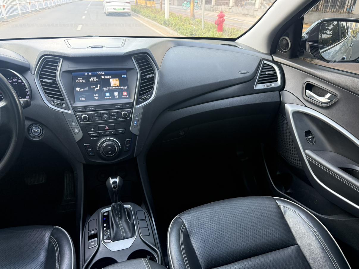 Hyundai Santa Fe 2018 thumb 10