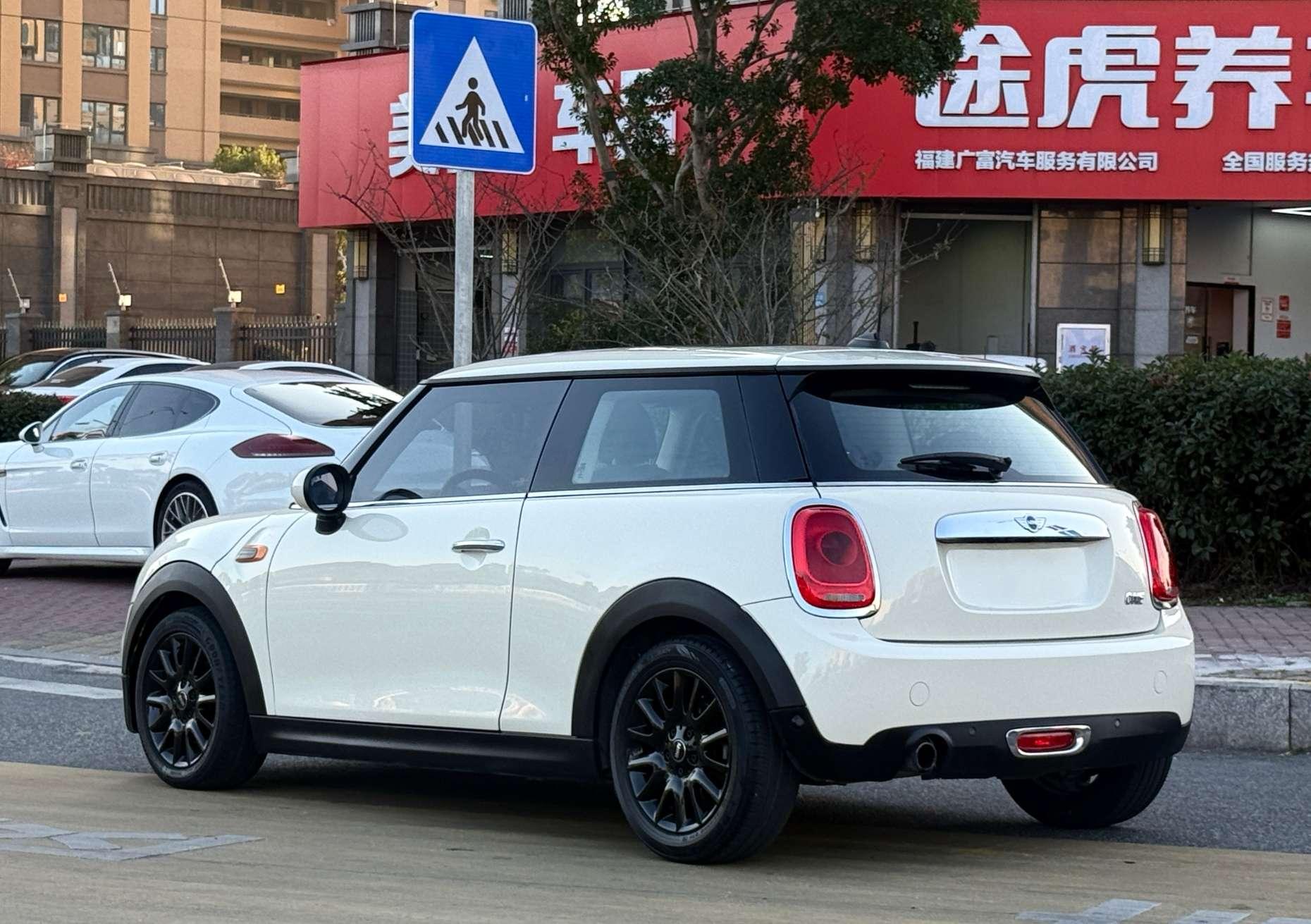 Mini Hatch 2018 thumb 2