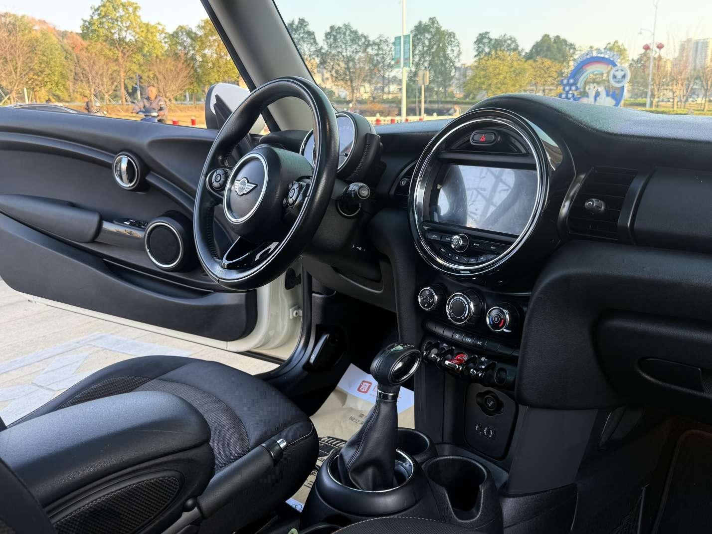 Mini Hatch 2018 thumb 4